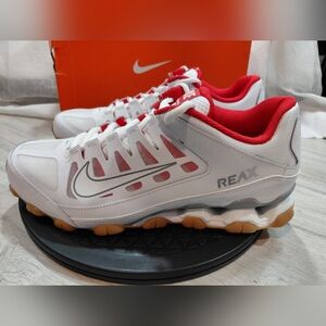 NEW Nike Mens REAX 8 White  Red Trainer Workout Shoes SIZE MENS 10